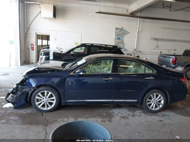 44670095 :رقم المزاد ، JTHBK1EG7B2435795 vin ، 2011 Lexus Es 350 مزاد بيع