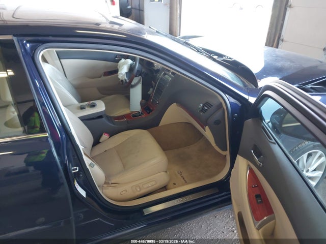 2011 LEXUS ES 350 JTHBK1EG7B2435795 Photo 4