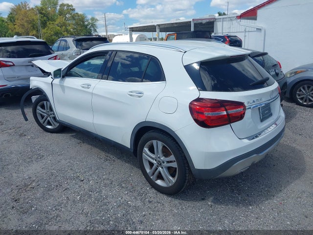 2020 MERCEDES-BENZ GLA 250 W1NTG4EB6LU030863 Photo 2