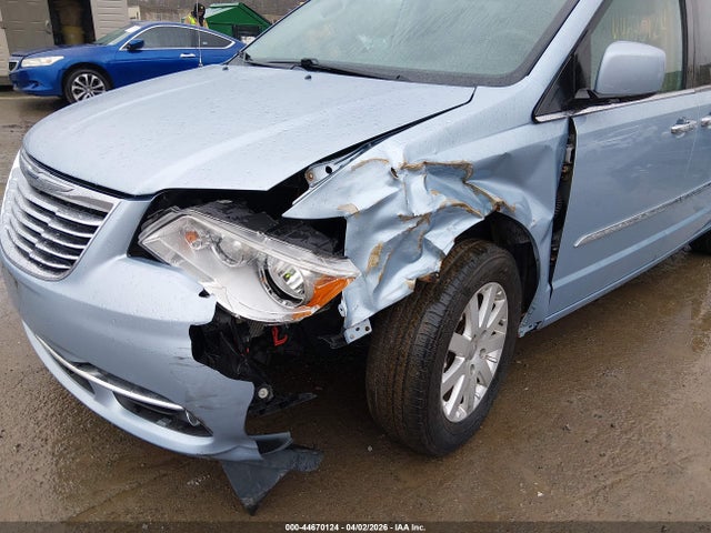 2016 Chrysler Town & Country Touring მანქანა იყიდება აუქციონზე, vin: 2C4RC1BG1GR239720, აუქციონის ნომერი: 44670124