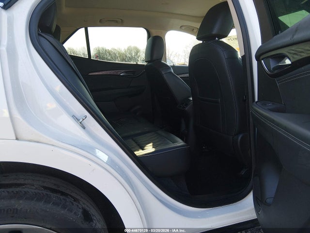 44670129 :رقم المزاد ، LRBFZRR42ND020632 vin ، 2022 Buick Envision Fwd Avenir مزاد بيع