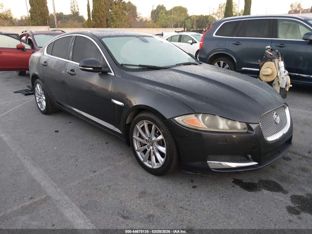 44670135 :رقم المزاد ، SAJWA0ES3DPS63907 vin ، 2013 Jaguar Xf I4 T مزاد بيع