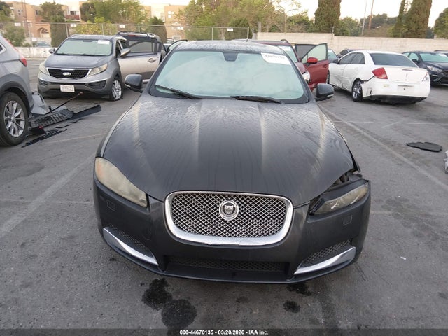 44670135 :رقم المزاد ، SAJWA0ES3DPS63907 vin ، 2013 Jaguar Xf I4 T مزاد بيع