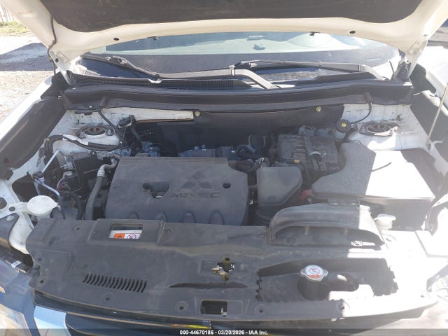 Mitsubishi Outlander Le 2018 JA4AZ3A39JZ024504 Image 10