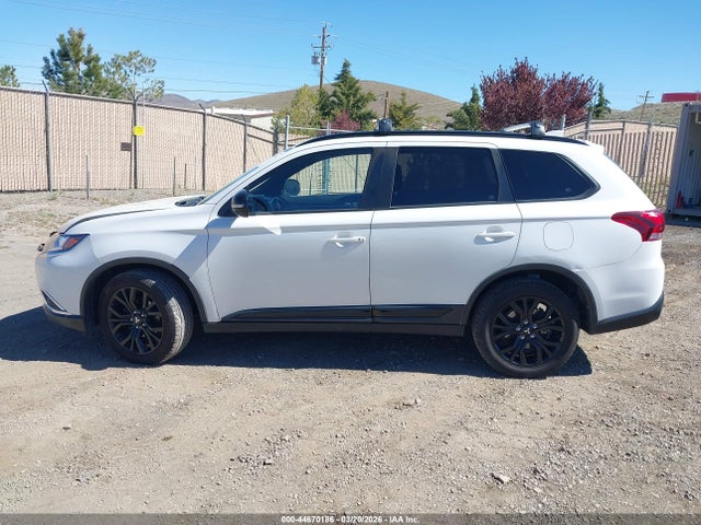 Mitsubishi Outlander Le 2018 JA4AZ3A39JZ024504 Image 14