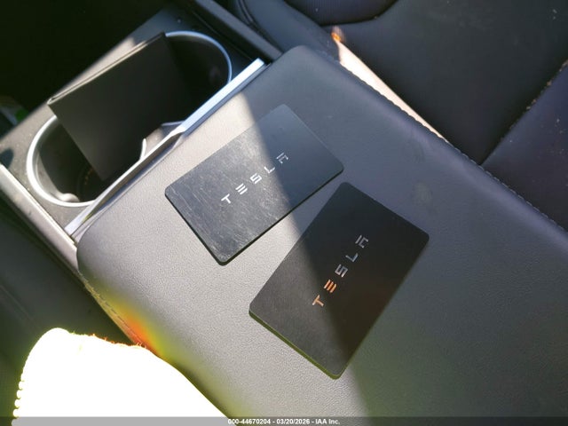 Продажа на аукционе авто 2026 Tesla Model 3 Premium Rear-wheel Drive/standard Rear-wheel Drive, vin: 5YJ3E1EA5TF117424, номер лота: 44670204