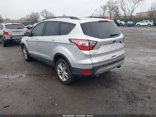 Ford ESCAPE SE 2018 1FMCU0GD2JUB35822 Image 3
