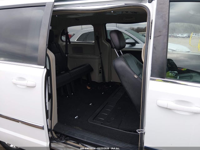 Продаж на аукціоні авто 2016 Chrysler Town & Country Touring, vin: 2C4RC1BGXGR206473, номер лоту: 44670214