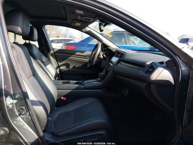 44670259 :رقم المزاد ، SHHFK7H95JU216539 vin ، 2018 Honda Civic Sport Touring مزاد بيع
