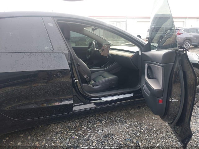 2018 TESLA MODEL 3 5YJ3E1EB8JF071478 Photo 4