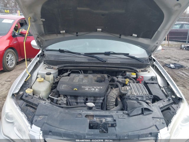 44670303 :رقم المزاد ، 1C3CCBAB5CN291865 vin ، 2012 Chrysler 200 Lx مزاد بيع
