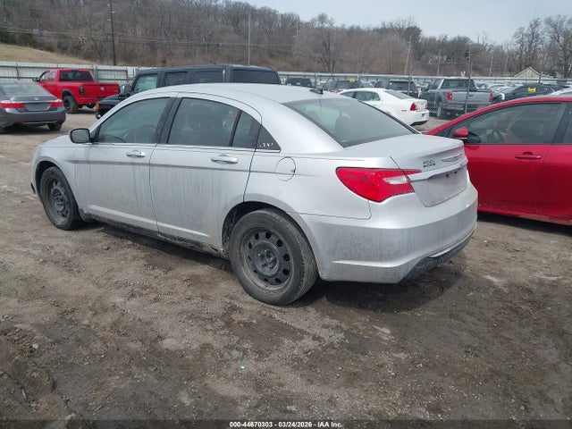 44670303 :رقم المزاد ، 1C3CCBAB5CN291865 vin ، 2012 Chrysler 200 Lx مزاد بيع