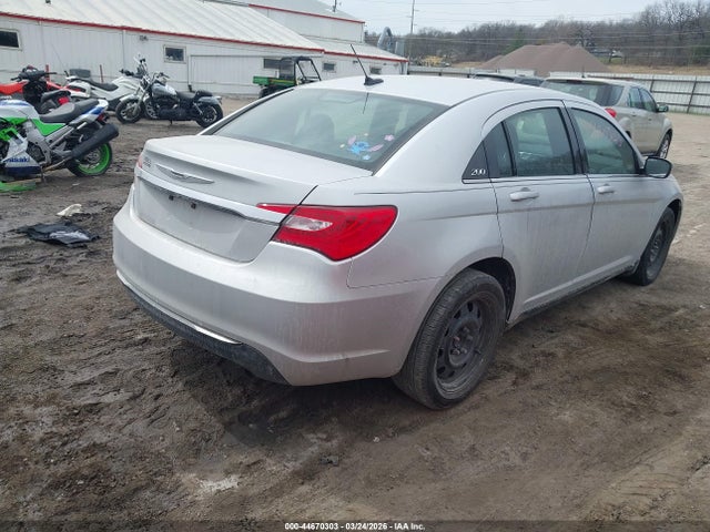44670303 :رقم المزاد ، 1C3CCBAB5CN291865 vin ، 2012 Chrysler 200 Lx مزاد بيع