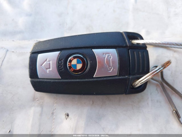 Продажа на аукционе авто 2007 Bmw 328i, vin: WBAVA375X7NE27284, номер лота: 44670314
