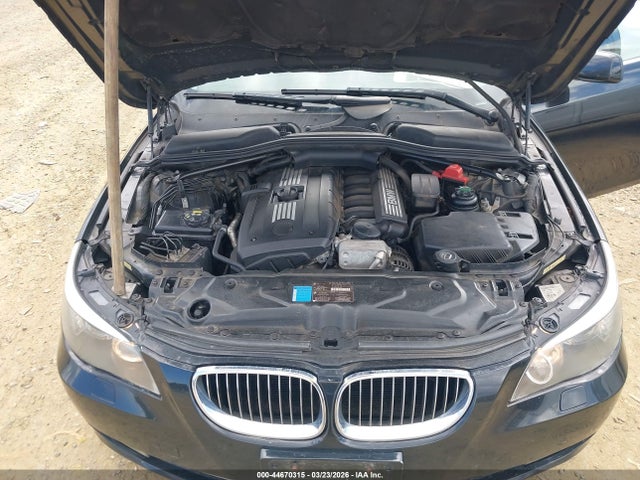 44670315 :رقم المزاد ، WBANU53508C111153 vin ، 2008 Bmw 528i مزاد بيع