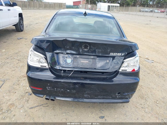 44670315 :رقم المزاد ، WBANU53508C111153 vin ، 2008 Bmw 528i مزاد بيع