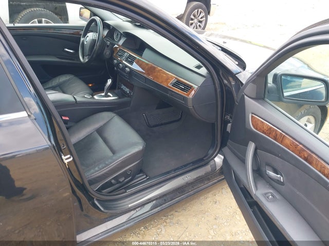 44670315 :رقم المزاد ، WBANU53508C111153 vin ، 2008 Bmw 528i مزاد بيع