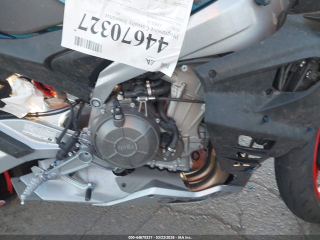 ZD4XGUA05TS000556 Aprilia Rs 660