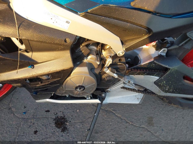 ZD4XGUA05TS000556 Aprilia Rs 660