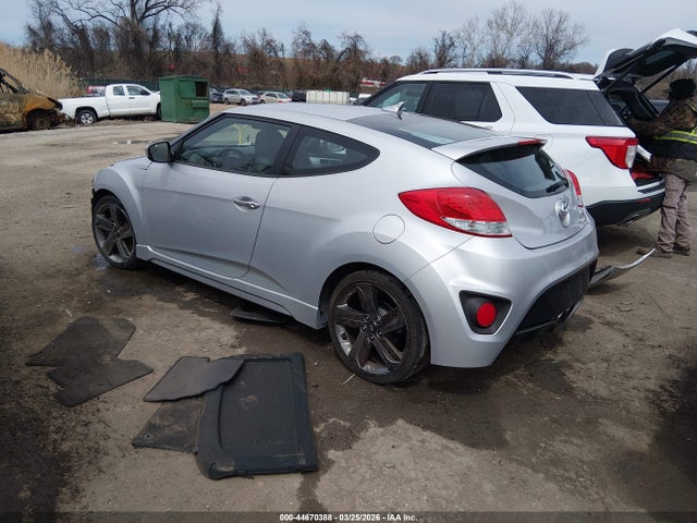 2015 HYUNDAI VELOSTER KMHTC6AE4FU240344 Photo 2