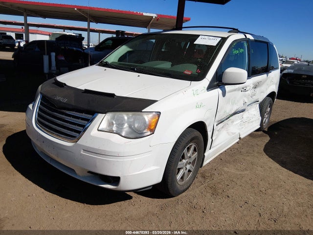 2010 CHRYSLER TOWN & COUNTRY 2A4RR5DX1AR126130 Photo 1
