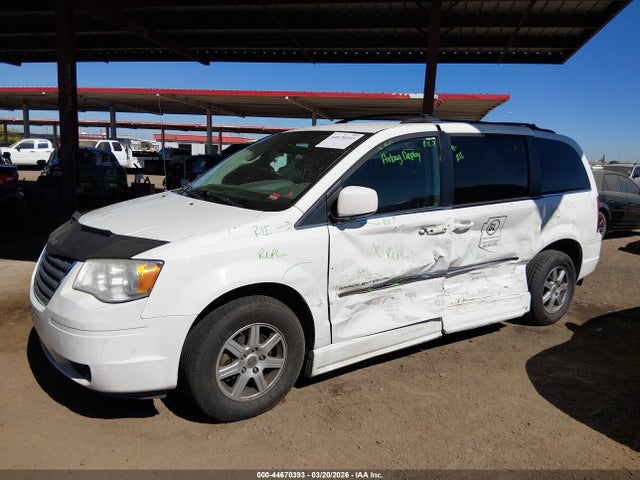 2010 CHRYSLER TOWN & COUNTRY 2A4RR5DX1AR126130 Photo 5