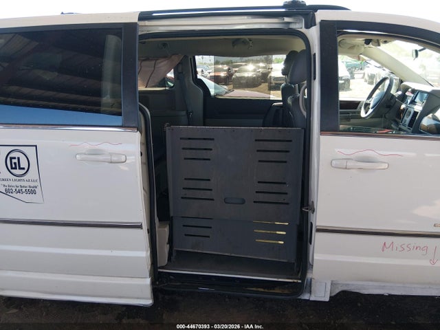 2010 CHRYSLER TOWN & COUNTRY 2A4RR5DX1AR126130 Photo 7