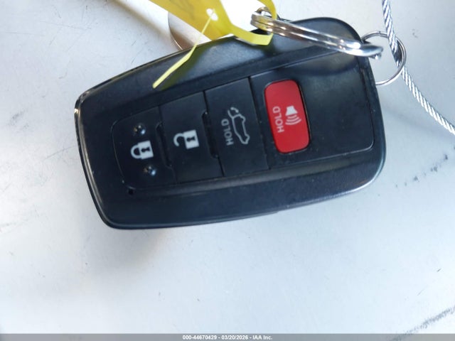 JTM16RFV1PD544388 Toyota Rav4 Hybrid Se