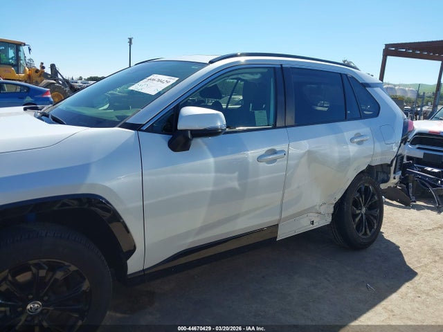 JTM16RFV1PD544388 Toyota Rav4 Hybrid Se
