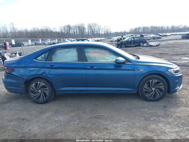Продажа на аукционе авто 2019 Volkswagen Jetta 1.4t Sel Premium, vin: 3VWGB7BU0KM180109, номер лота: 44670447