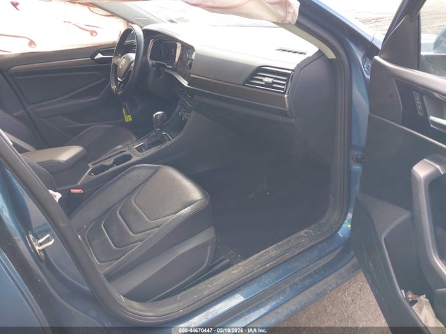 Продажа на аукционе авто 2019 Volkswagen Jetta 1.4t Sel Premium, vin: 3VWGB7BU0KM180109, номер лота: 44670447
