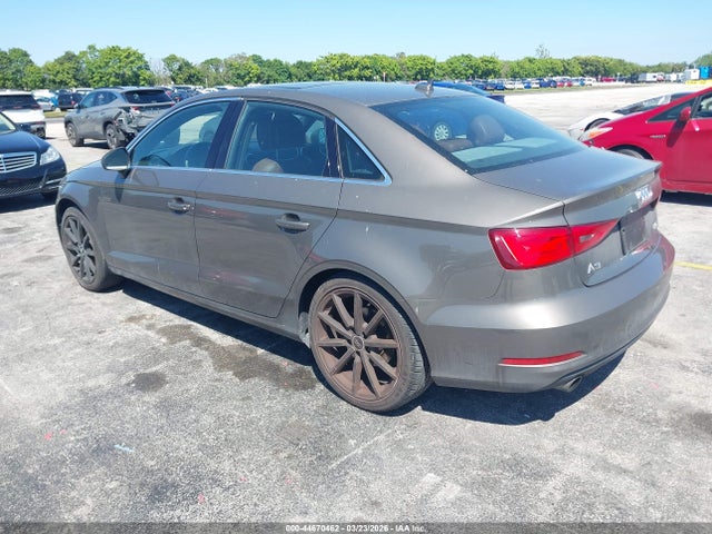 2015 AUDI A3 WAUEFGFF2F1010781 Photo 2