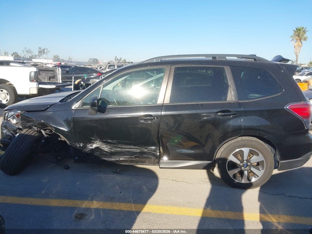 JF2SJAGC3HH539948 Subaru Forester 2.5i Premium