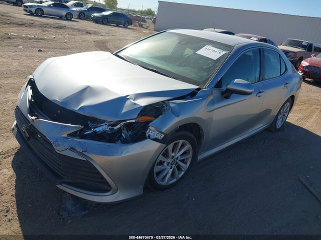 Auction sale of the 2022 Toyota Camry Le, vin: 4T1C11AK0NU636008, lot number: 44670479