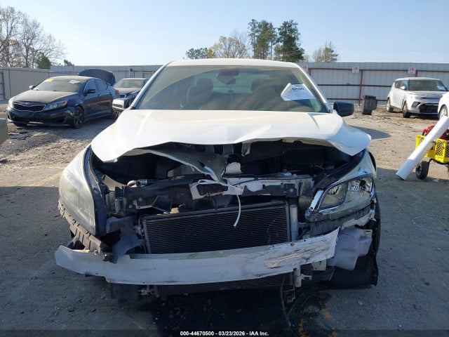 2015 Chevrolet Malibu Ls მანქანა იყიდება აუქციონზე, vin: 1G11B5SL7FF185990, აუქციონის ნომერი: 44670500