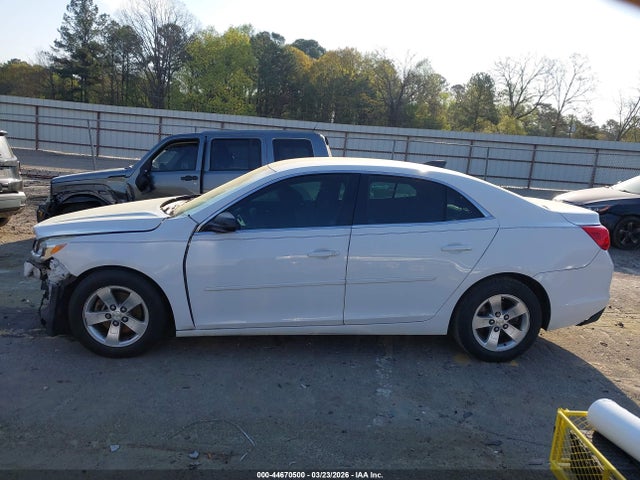 2015 Chevrolet Malibu Ls მანქანა იყიდება აუქციონზე, vin: 1G11B5SL7FF185990, აუქციონის ნომერი: 44670500