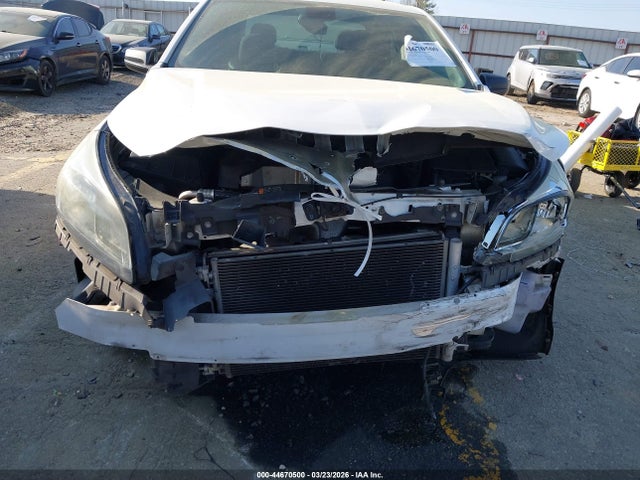 2015 Chevrolet Malibu Ls მანქანა იყიდება აუქციონზე, vin: 1G11B5SL7FF185990, აუქციონის ნომერი: 44670500