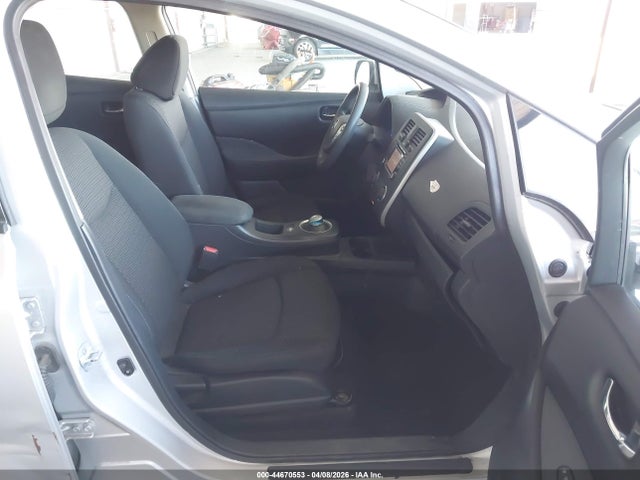 1N4BZ0CP6HC303047 Nissan LEAF S