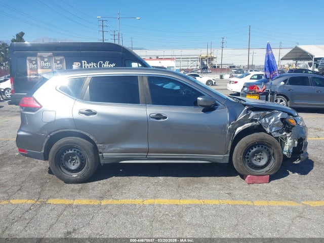 Nissan ROGUE S 2017 KNMAT2MT9HP553020 Image 14