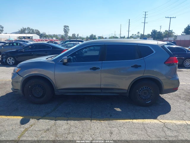 Nissan ROGUE S 2017 KNMAT2MT9HP553020 Image 15