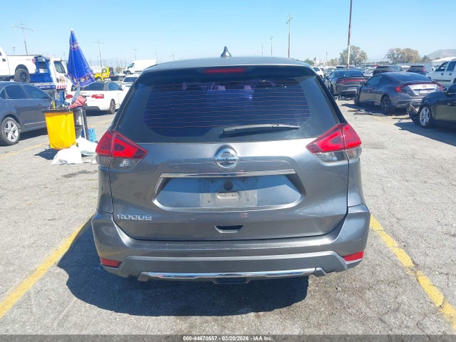 Nissan ROGUE S 2017 KNMAT2MT9HP553020 Image 17