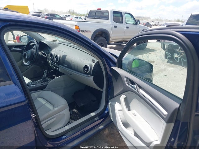 2016 AUDI A3 WAUB8GFF2G1072695 Photo 4