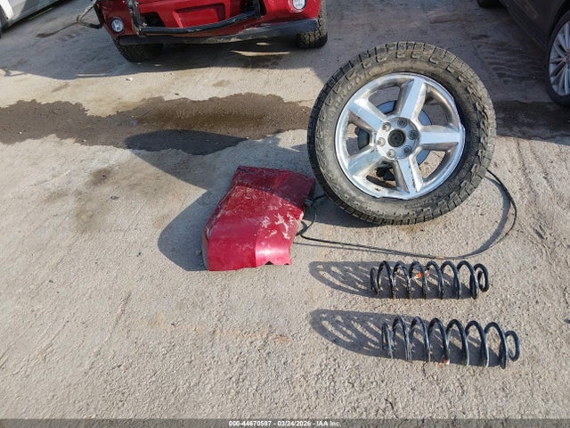 2013 Chevrolet Suburban 1500 Lt მანქანა იყიდება აუქციონზე, vin: 1GNSKJE70DR287251, აუქციონის ნომერი: 44670587