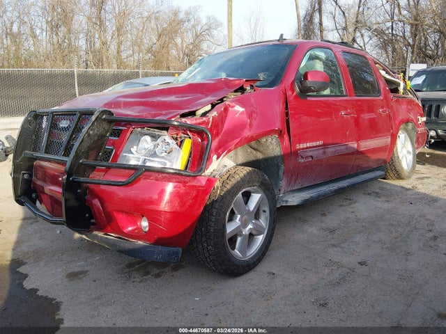 2013 Chevrolet Suburban 1500 Lt მანქანა იყიდება აუქციონზე, vin: 1GNSKJE70DR287251, აუქციონის ნომერი: 44670587