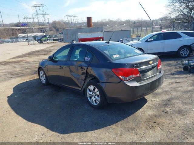 1G1PA5SG4E7322831 Chevrolet Cruze Ls Auto