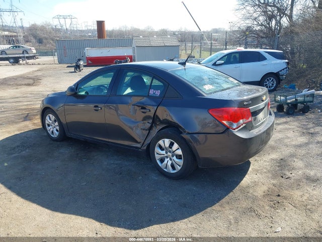 1G1PA5SG4E7322831 Chevrolet Cruze Ls Auto