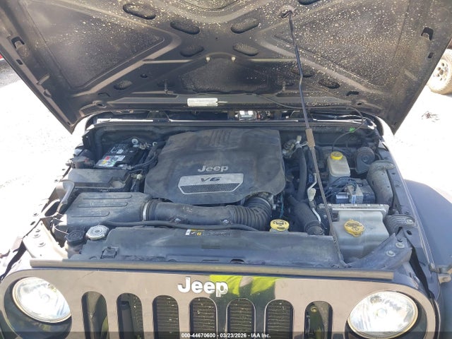 1C4BJWDG9HL719760 Jeep Wrangler Unlimited Sport 4x4