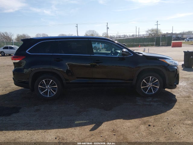 5TDJZRFHXKS584418 Toyota Highlander Xle