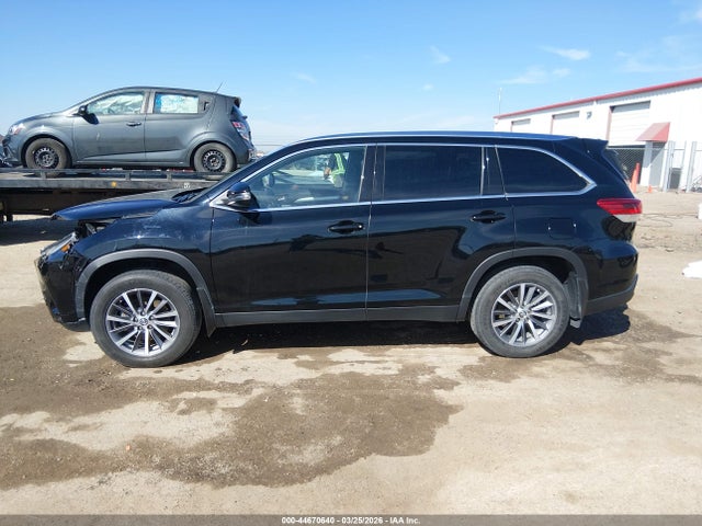 5TDJZRFHXKS584418 Toyota Highlander Xle