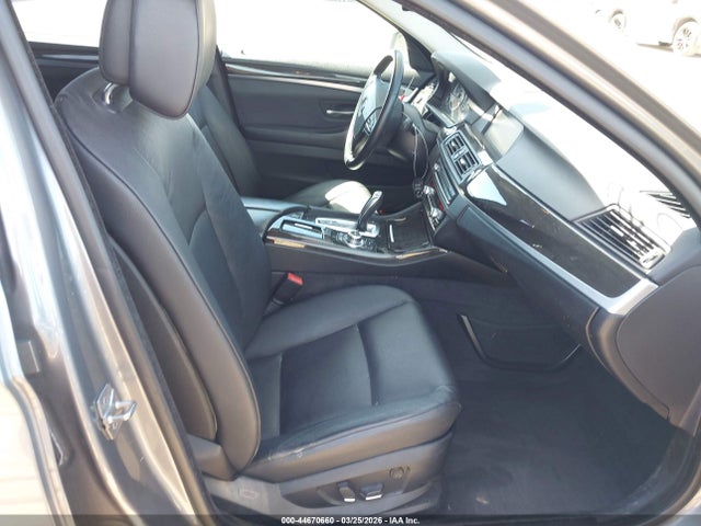 2011 BMW 528I WBAFR1C56BC750725 Photo 4